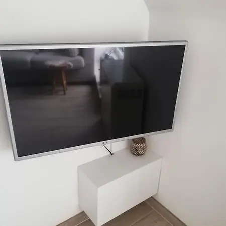 Apartment Cremebol *